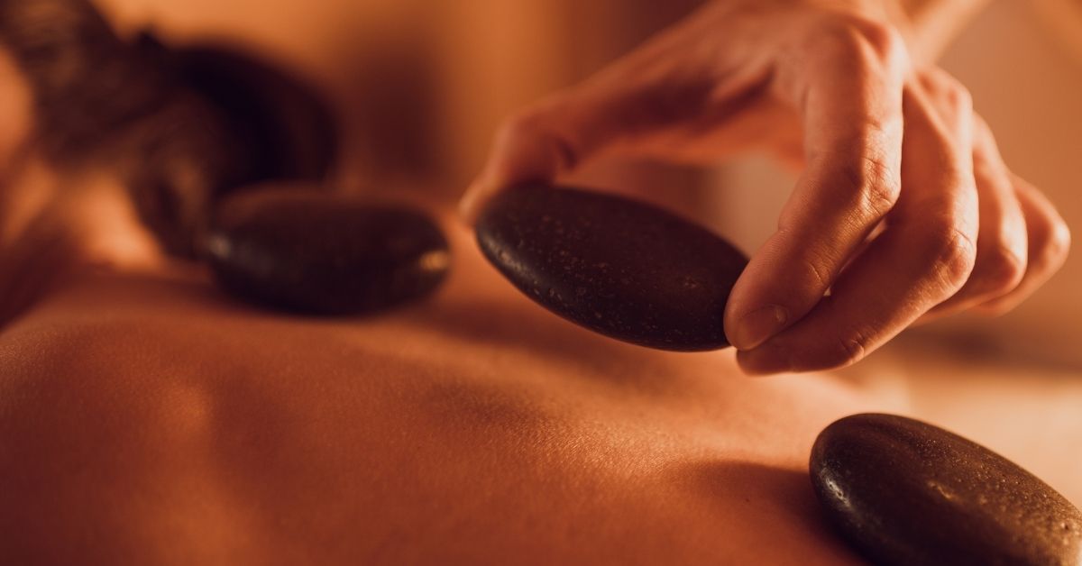 Massage Đá Nóng Đà Nẵng tại Jang Mi Spa giúp thư giãn cơ thể sâu và dễ chịu