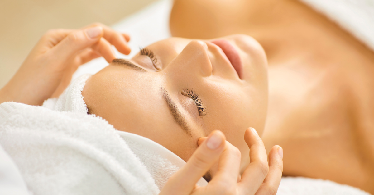 Massage Mặt Đà Nẵng tại Jang Mi Spa giúp da thư giãn sau những ngày đi biển